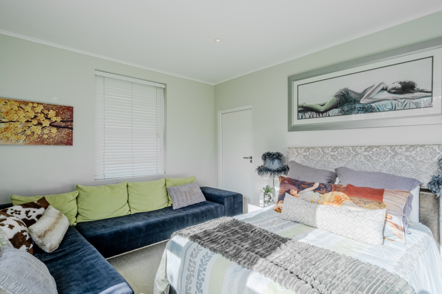 To Let 3 Bedroom Property for Rent in Lake Michelle Western Cape